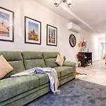 The Gate - A Fortress Of Luxury By Solea Homes Lägenhet