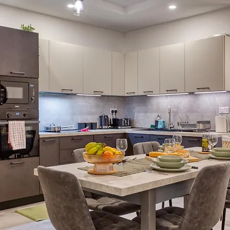 The Gate - A Fortress Of Luxury By Solea Homes Apartament *