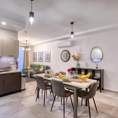 The Gate - A Fortress Of Luxury By Solea Homes Apartament