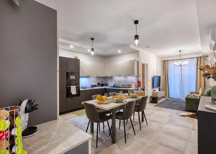 The Gate - A Fortress Of Luxury By Solea Homes Apartament *