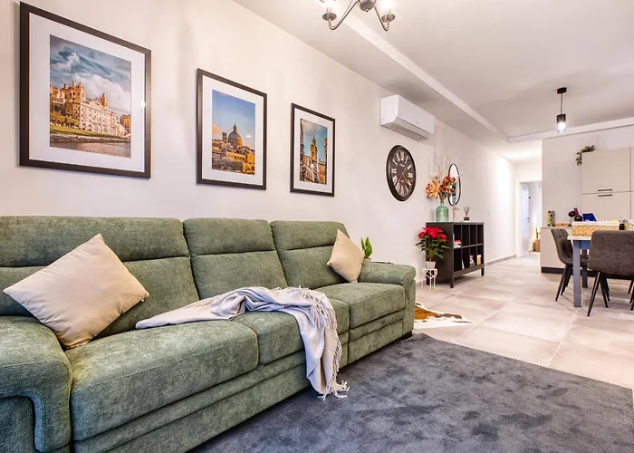 The Gate - A Fortress Of Luxury By Solea Homes Apartament